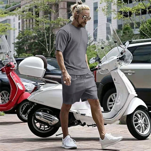 Herren stylisches Freizeit-Set aus atmungsaktivem Material und sportlichem Design Echoarchiv
