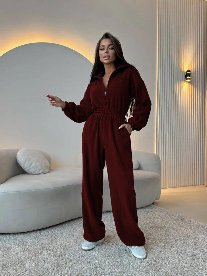 Damen eleganter Lounge-Overall mit elastischer Taillenpartie, Stehkragen, Reißverschluss und weitem Bein – Solévia