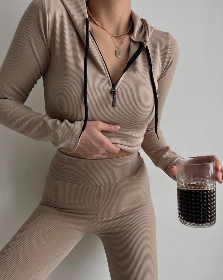 Damen geripptes Lounge-Set mit halbem Reißverschluss und hoher Taille – Élanora