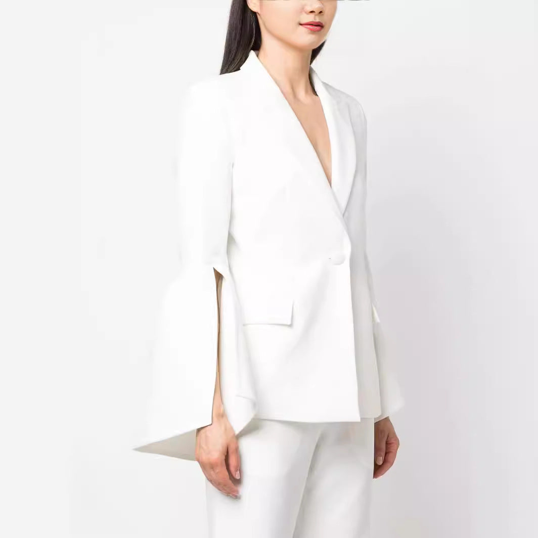 Damen Zweiteiliger Tailoring-Anzug mit tailliertem Einreiher und ausgestellten Ärmelabschlüssen Echoarchiv