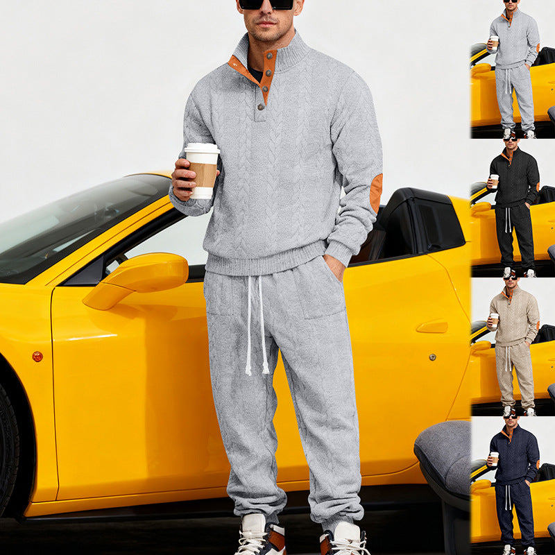 Herren nan Strickkombination aus Pullover und Jogginghose mit Zopfmuster und Ellenbogenbesatz Echo Archiv