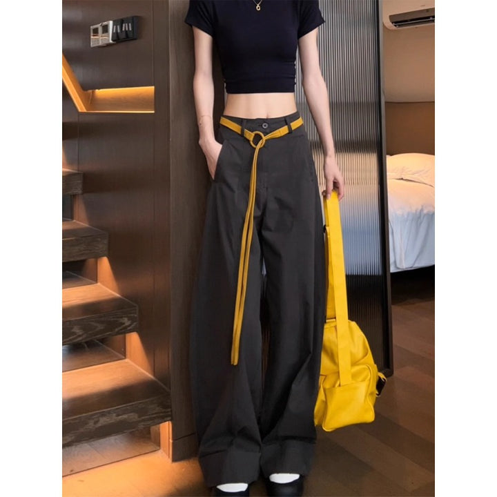 Damen Weite Baumwollhose mit Statement-Gürtel Echoarchiv