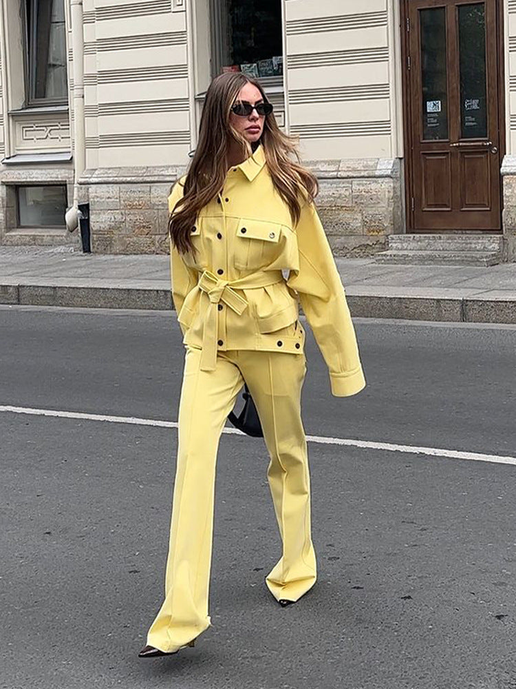 Damen Utility-Blazer mit Bindegürtel und hochtaillierter Bundhose Echoarchiv