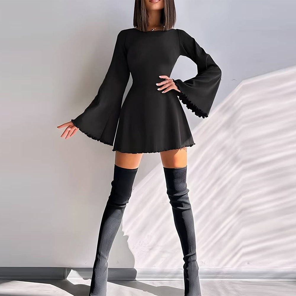 Damen A-Linien Minikleid mit ausgestellten Trompetenärmeln und taillierter Silhouette – Élara