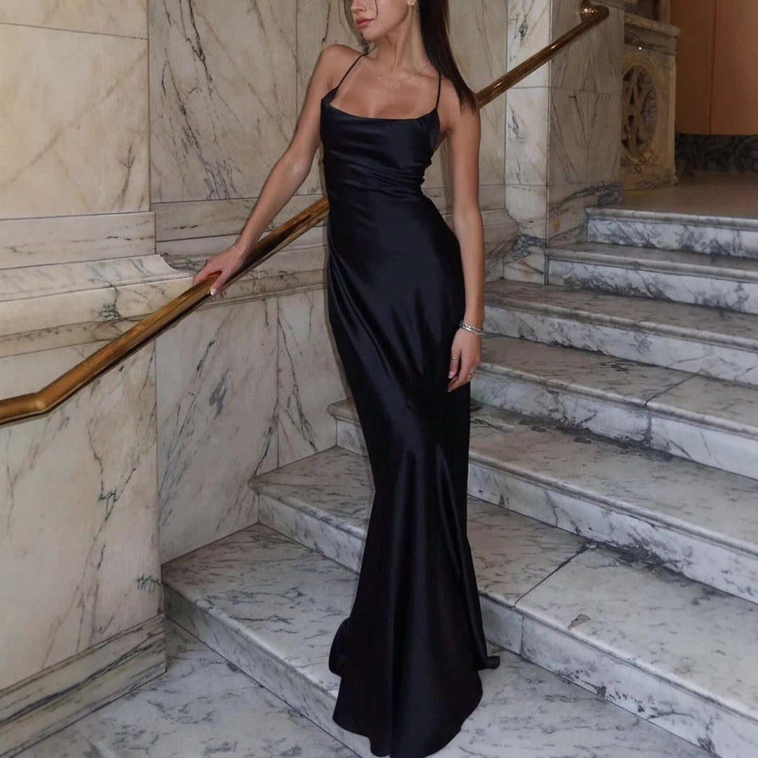 Damen Figurbetontes Maxikleid mit raffiniertem Cross-Back Design Echo Archiv