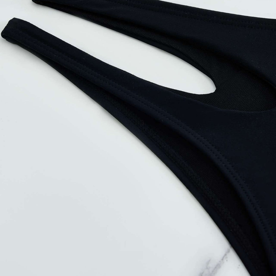 Damen Bikini-Set mit modischem Knoten und seitlichem Cut-Out Echo Archiv