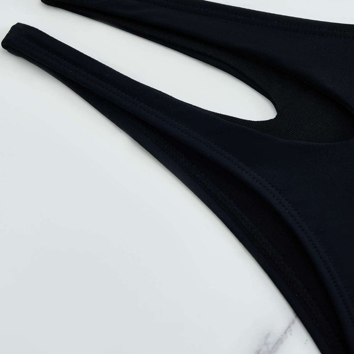 Damen Bikini-Set mit modischem Knoten und seitlichem Cut-Out Echo Archiv
