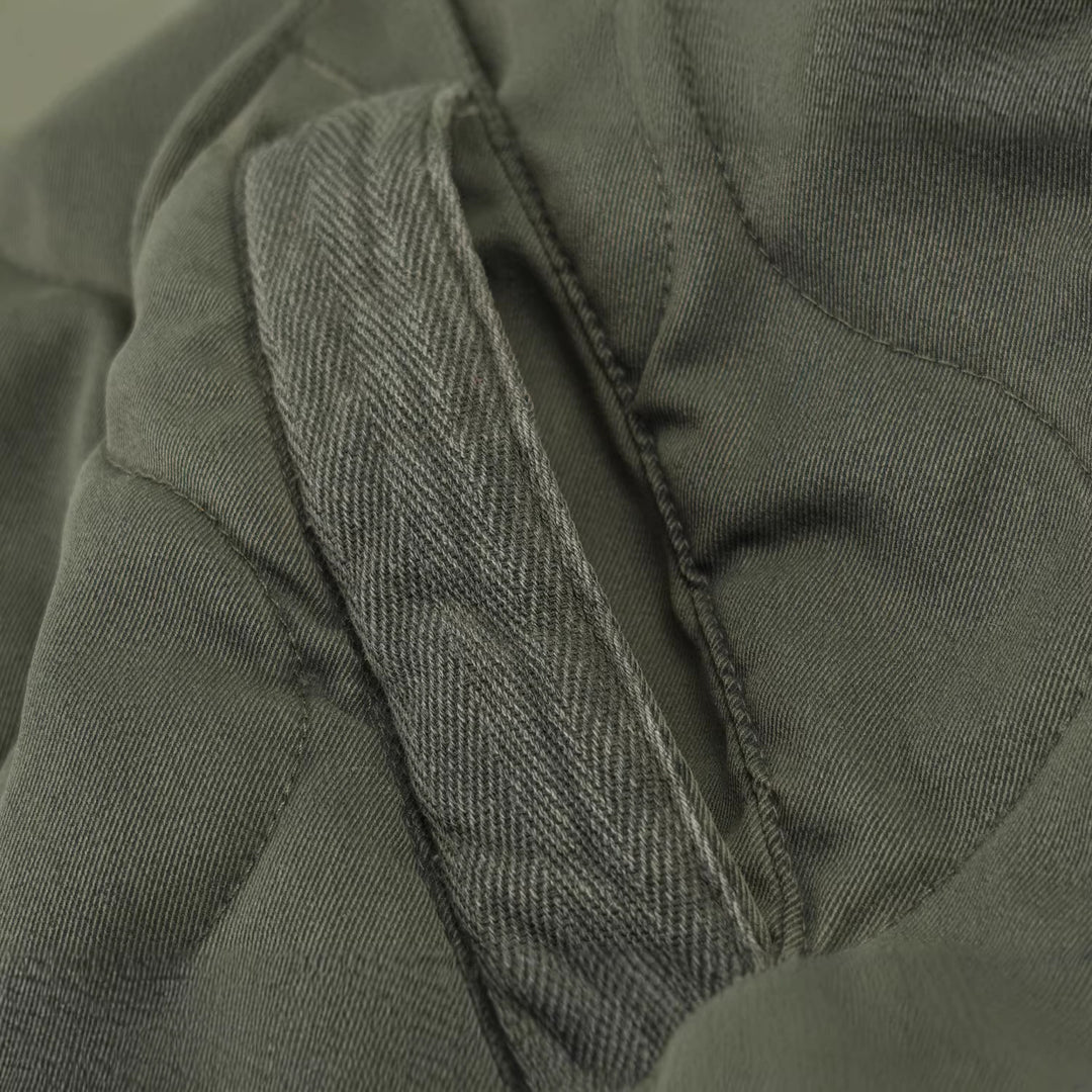 Damen Kurz gesteppte Übergangsjacke mit Rundhalsausschnitt, Tunnelzugtaillierung und verdeckter Reißverschlussleiste Echoarchiv