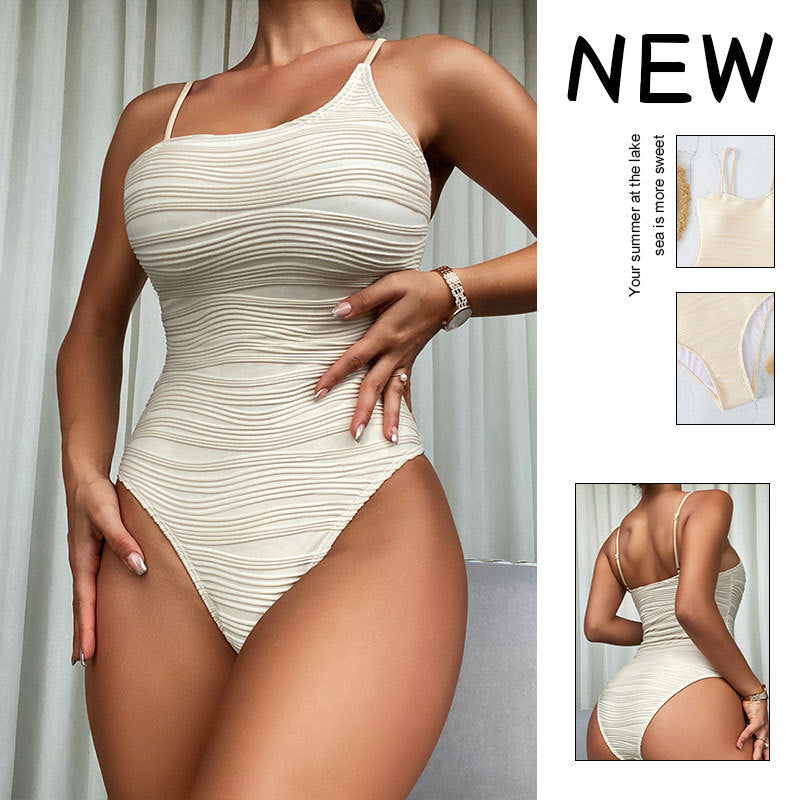 Damen Einteiler Badeanzug mit raffiniertem Rippendesign Echo Archiv
