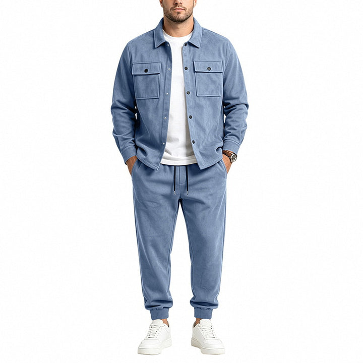 Herren nan Velours-Lounge-Set mit Overshirt, aufgesetzten Brusttaschen und tapered Jogginghose Echo Archiv