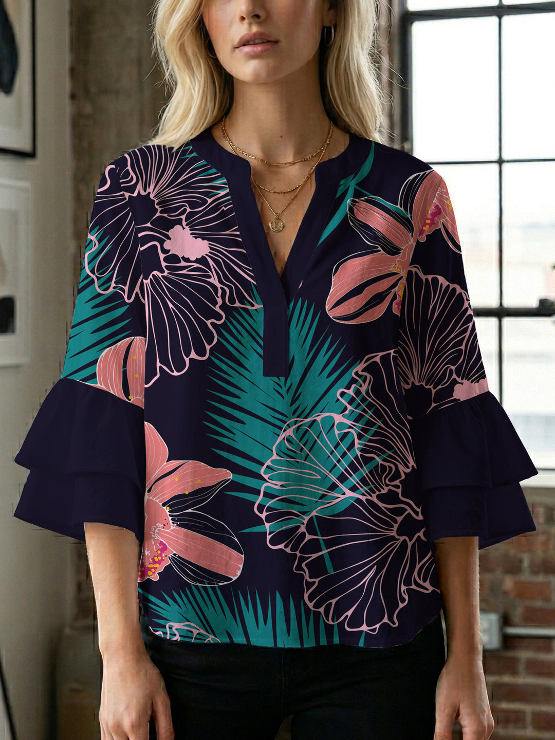 Damen Bluse mit voluminösen Rüschenärmeln und floralem Druck Echo Archiv