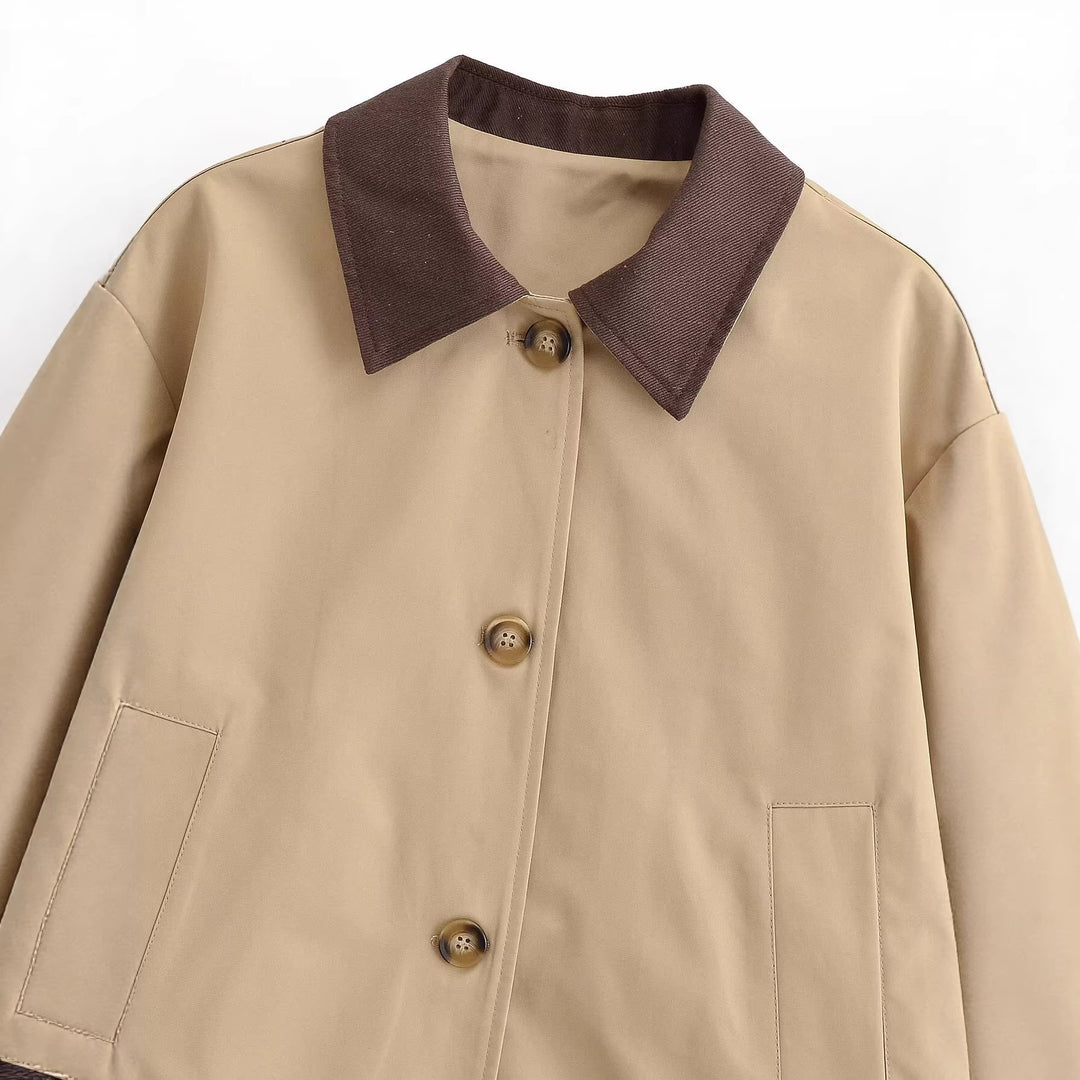 Damen Kurz geschnittene Blousonjacke mit Kontrastkragen und legerer Boxy-Silhouette Echo Archiv
