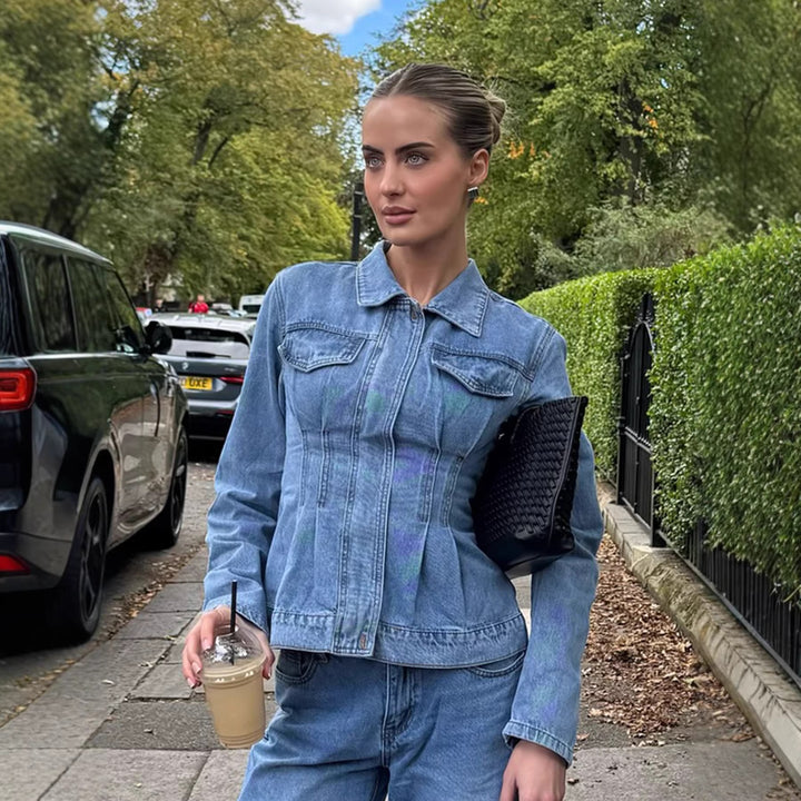 Damen Taillierte Jeansjacke mit konturierenden Abnähern Echo Archiv