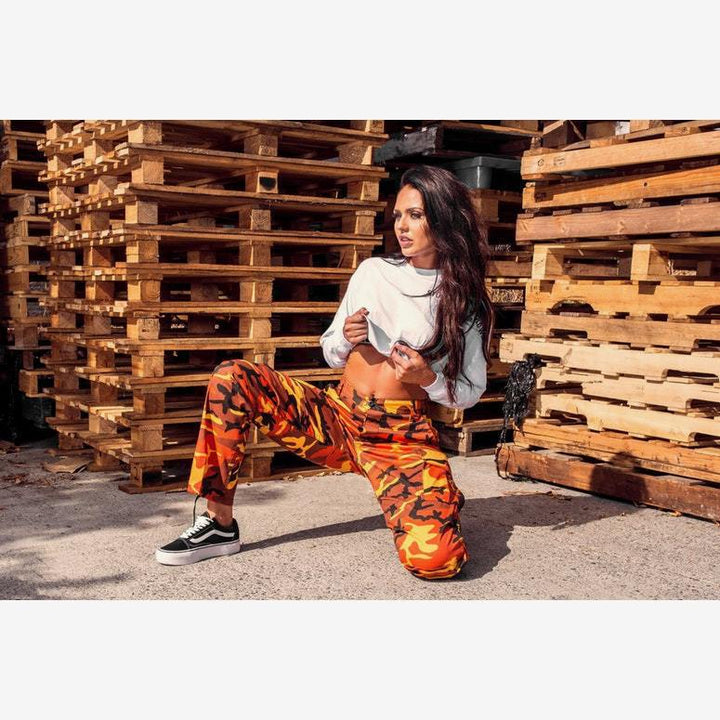 Herren Cargo-Hose im modernen Camouflage-Design Echoarchiv