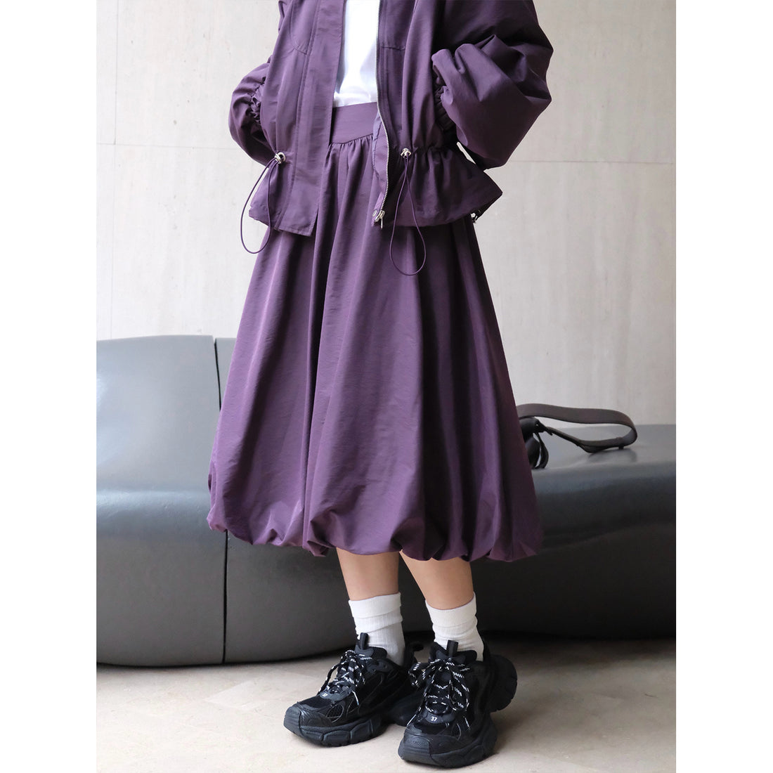 Damen Midirock mit geraffter Taille und ballonförmigem Saum Echoarchiv
