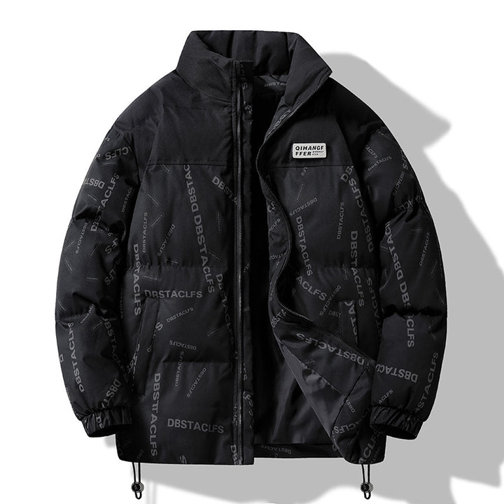 Herren Gepolsterte Steppjacke mit grafischem Schrift-Print, Stehkragen und verstellbarem Saum Echo Archiv