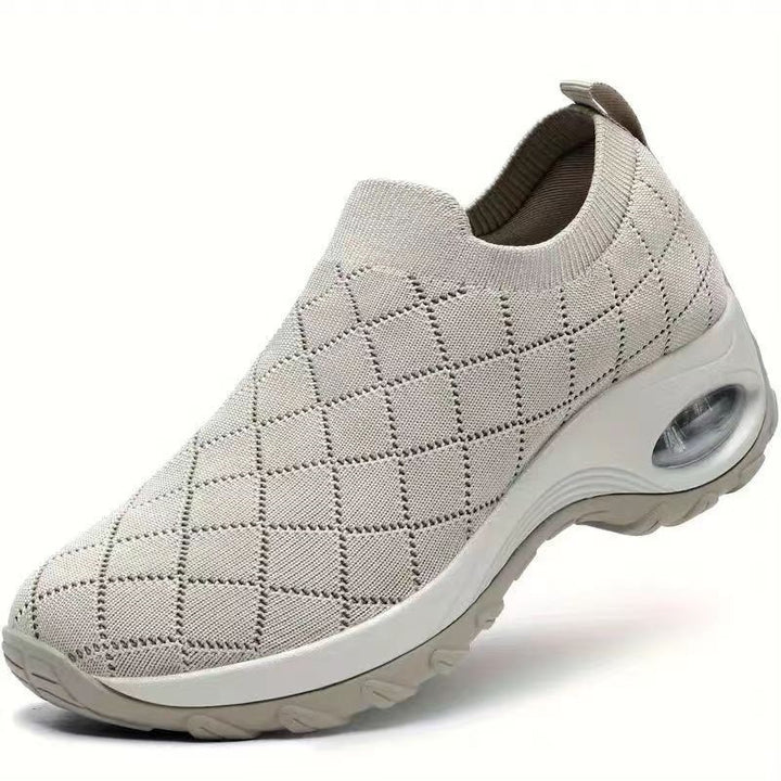 Damen Slip-On Strick-Sneaker mit Luftkissen und dämpfender Plateausohle Echoarchiv