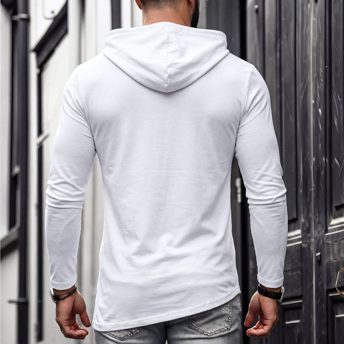 Herren Enganliegendes Langarmshirt mit hohem Schlauchkragen und asymmetrischem Saum Echo Archiv