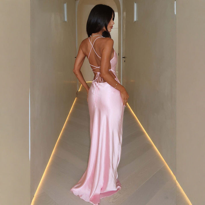 Damen Elegantes Satinabendkleid mit spaghettiträgern und fließendem Schnitt – Élara