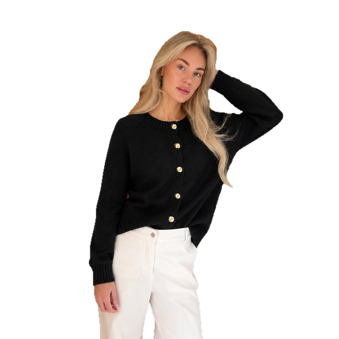 Damen kastiger Feinstrick-Cardigan mit goldfarbenen Zierknöpfen und gerippten Bündchen – Veloura