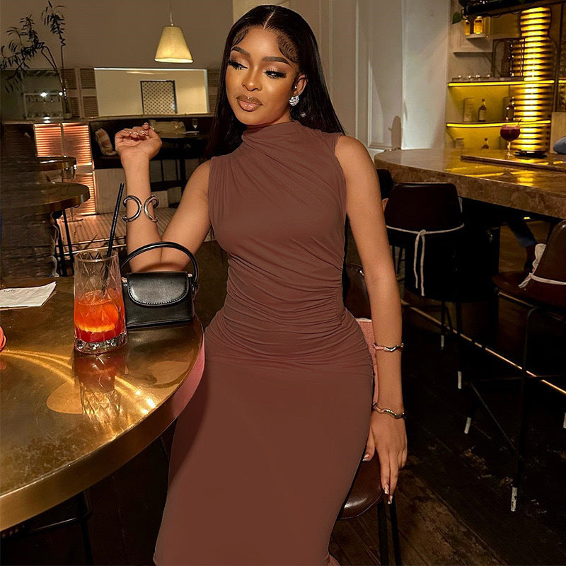 Damen Elegantes figurbetontes Midi-Kleid mit asymmetrischem Saum Echo Archiv