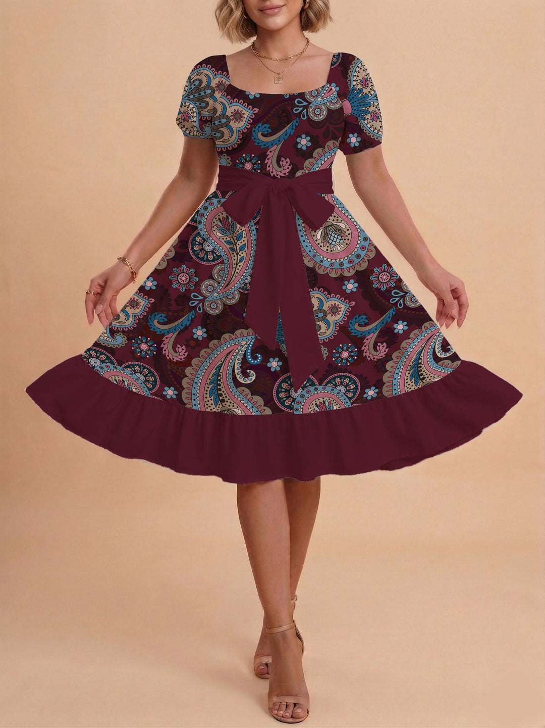 Damen Verspieltes Maxikleid mit Bärenmuster und taillierbarem Band Echo Archiv