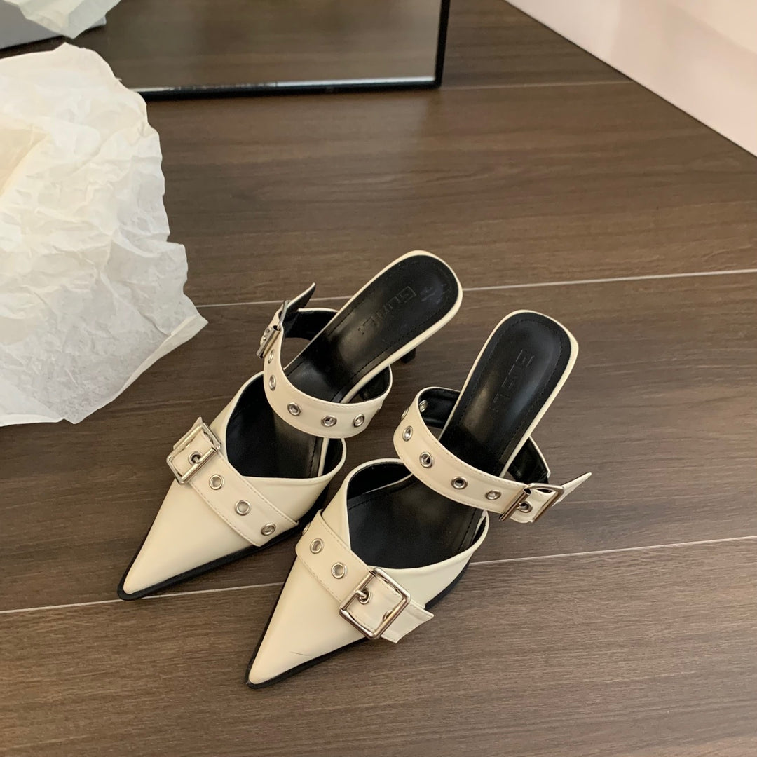 Damen Spitz zulaufende Mule‑Pantoletten mit doppeltem Schnallenriemen, Ösen‑Detail und niedrigem Kitten‑Absatz – Lioré