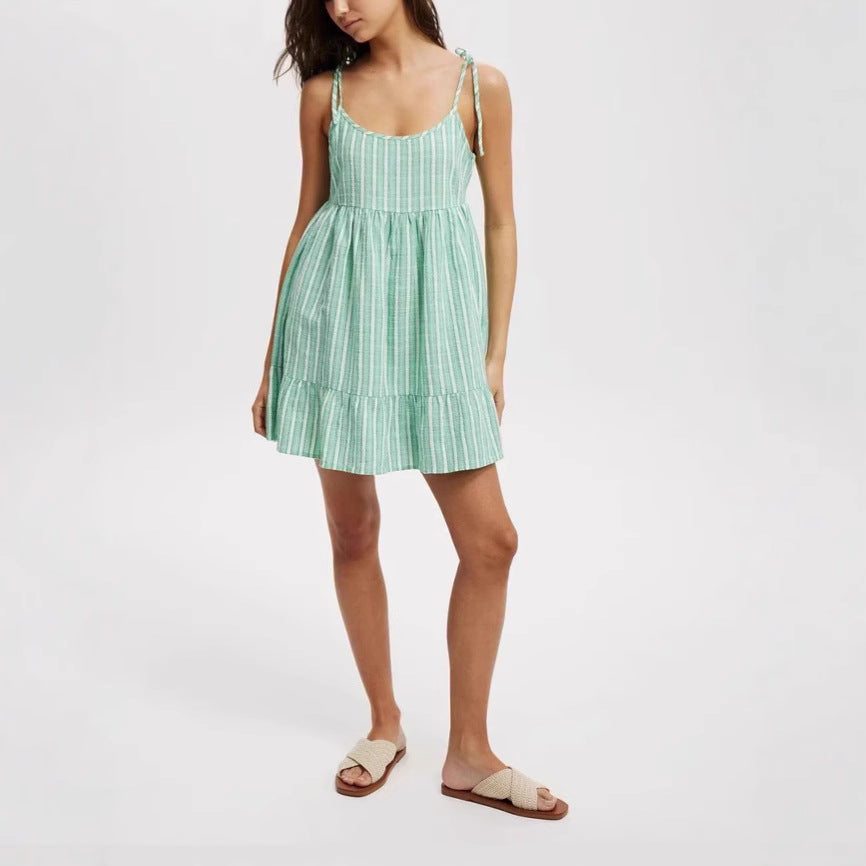 Damen Sommerliches Kurzkleid mit verstellbaren Trägern und Rüschensaum Echo Archiv