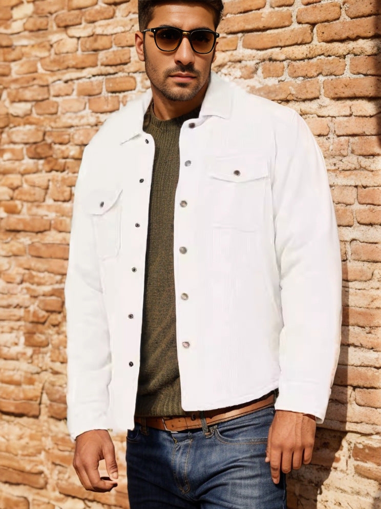 Herren Cordjacke mit hochwertigen Knopfdetails Echoarchiv