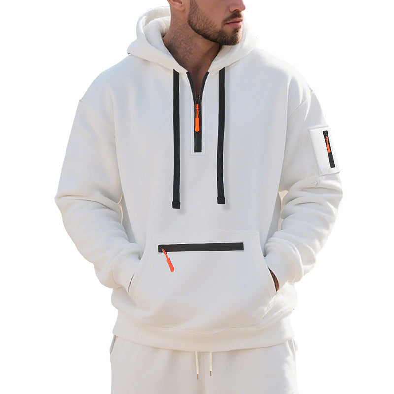 Herren modischer Kapuzenpullover mit innovativen Reißverschlusselementen Echoarchiv