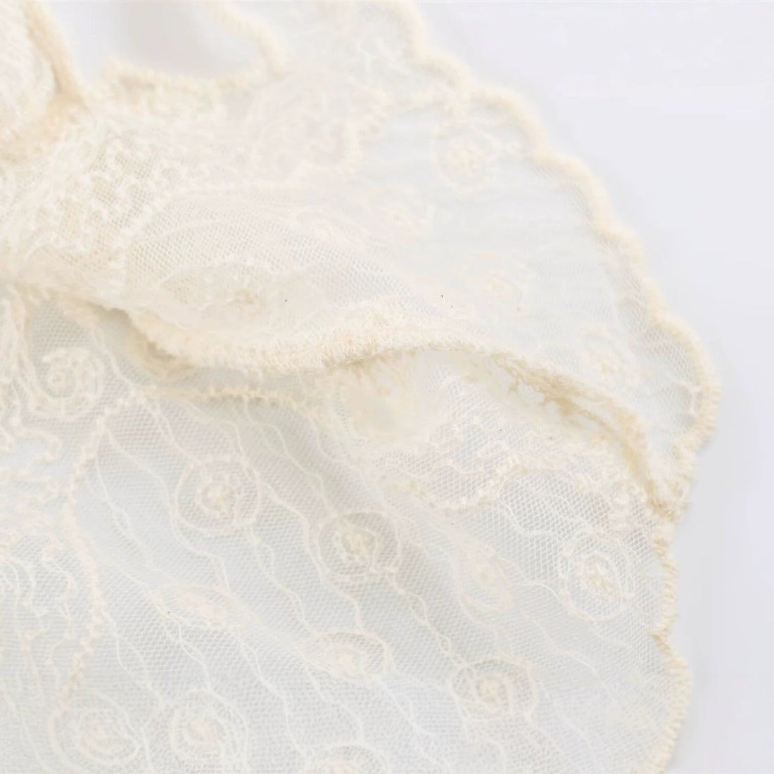Damen Transparente Spitzenbluse im Peasant‑Stil mit Ballonärmeln Echoarchiv