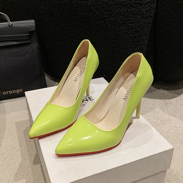 Damen Elegante High Heels mit spitz zulaufender Vorderkappe und transparentem Absatz Echoarchiv
