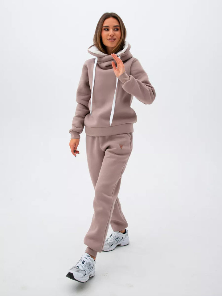 Damen Loungewear-Set mit Schalkragen-Hoodie und taillierter Jogginghose – Élanora