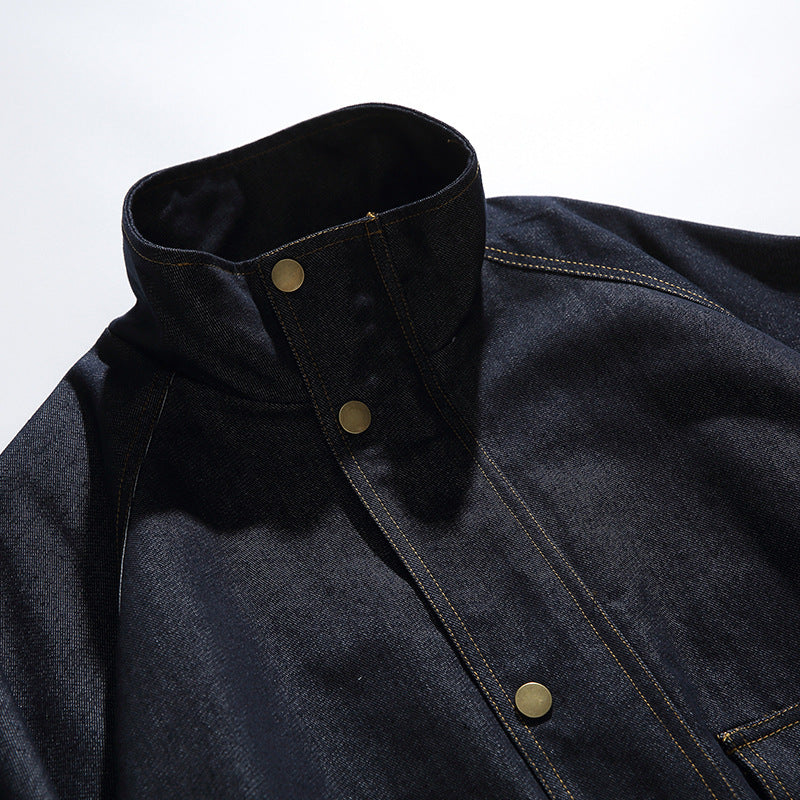 Unisex Boxy-Jeansjacke im Oversize-Schnitt mit Stehkragen und aufgesetzten Pattentaschen Echo Archiv
