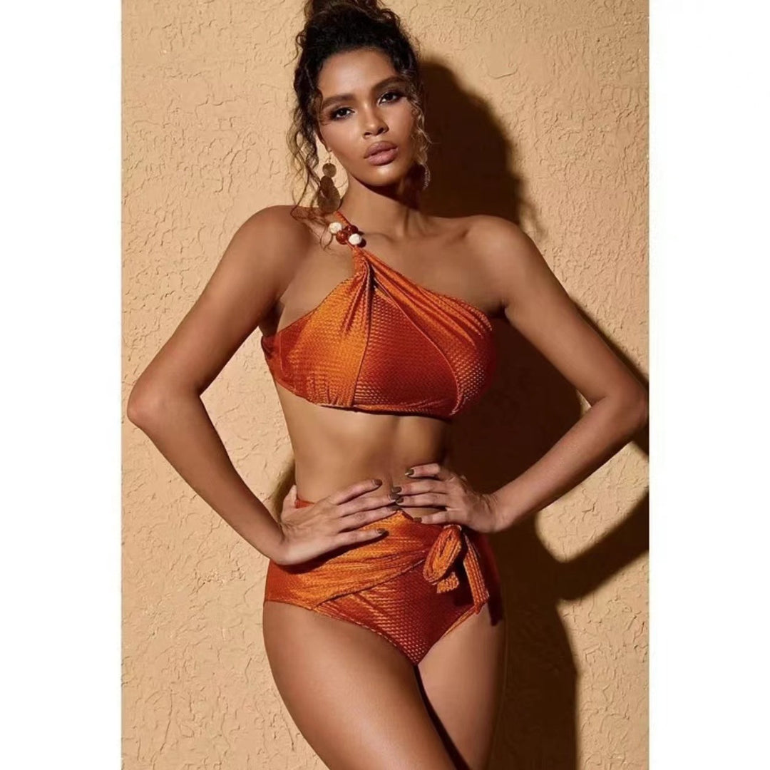 Damen Bikini-Set mit asymmetrischem Oberteil und elegantem Wickelrock Echo Archiv