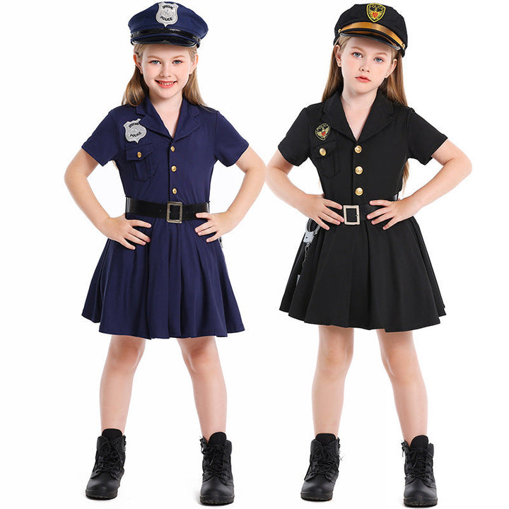Mädchen Polizeikostüm mit Rock und Hut Echo Archiv