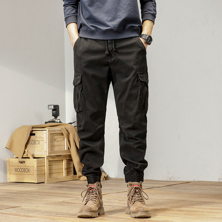 Herren Tapered Cargo-Jogger aus robustem Twill mit Tunnelzugbund, aufgesetzten Klappentaschen und gerippten Knöcheln Echo Archiv