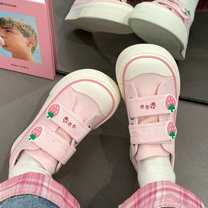 Damen Freizeit-Sneaker mit niedlichen Erdbeer-Applikationen und praktischem Klettverschluss Echo Archiv
