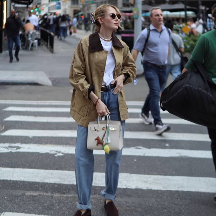 Damen kastige Fieldjacke mit Cordkragen, Knebelverschlüssen und großen Pattentaschen – Célinea
