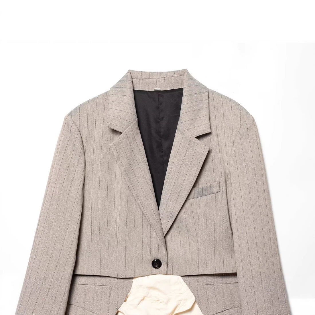Damen Taillierter Nadelstreifen-Blazer mit Kontrastgürtel und Reverskragen Echo Archiv