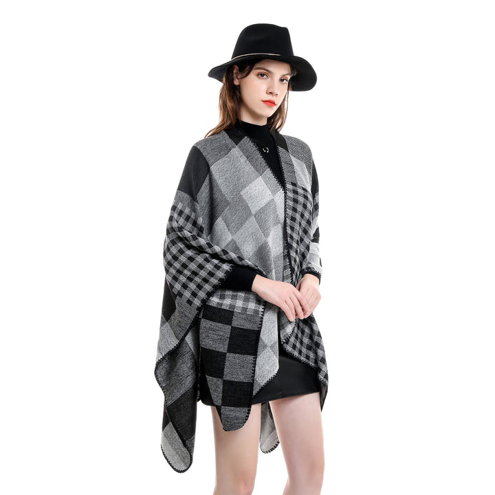 Damen Oversize-Umhang im Karomix aus Wollmix mit Häkelsaum Echo Archiv