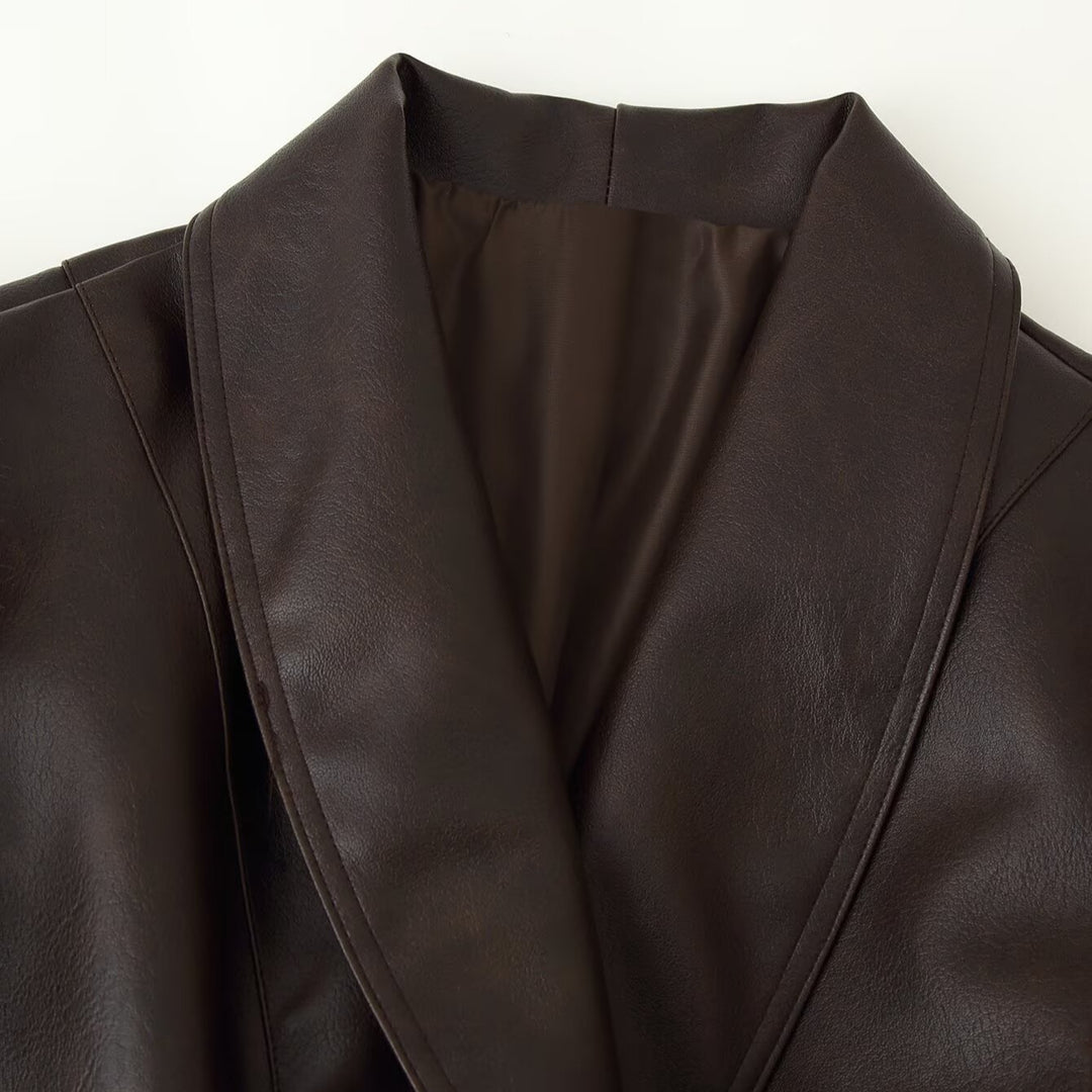 Damen Kurzjacke aus Lederimitat mit langen Kunstfellärmeln und Bindegürtel Echoarchiv