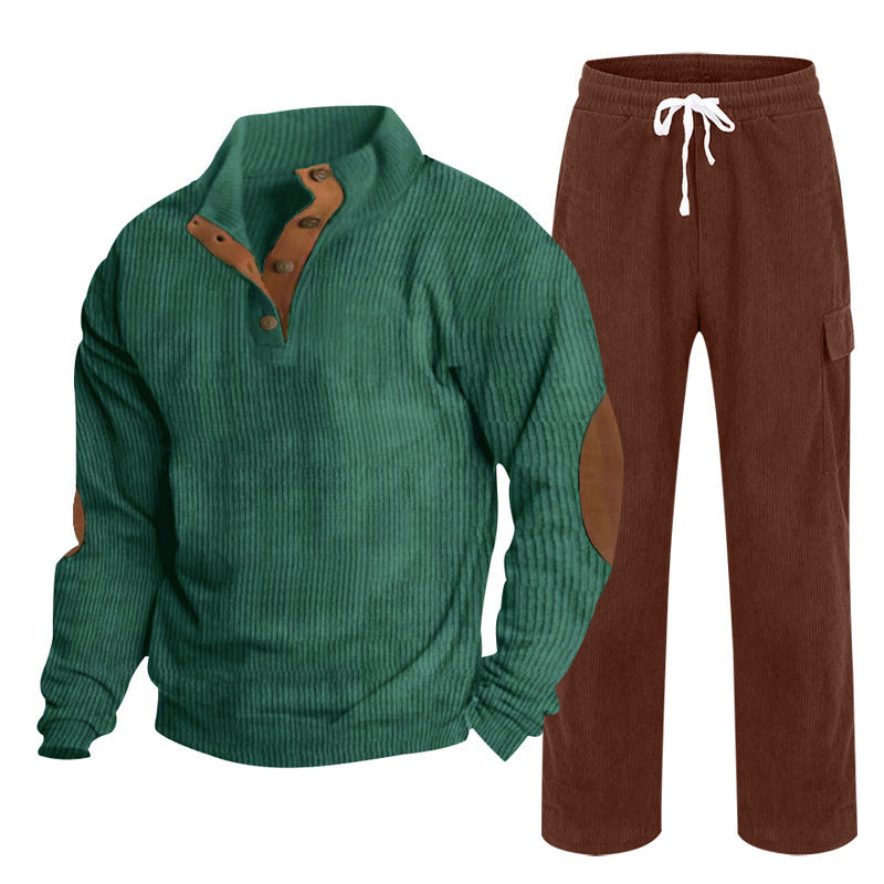 Herren nan strukturiertes Feinstrick-Halbknopf-Pullover und Feincord-Cargo-Zweiteiler Echo Archiv
