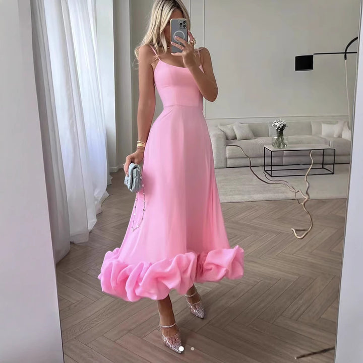 Damen Midi-Kleid mit zarten Spaghetti-Trägern und voluminösem Rüschensaum Echo Archiv