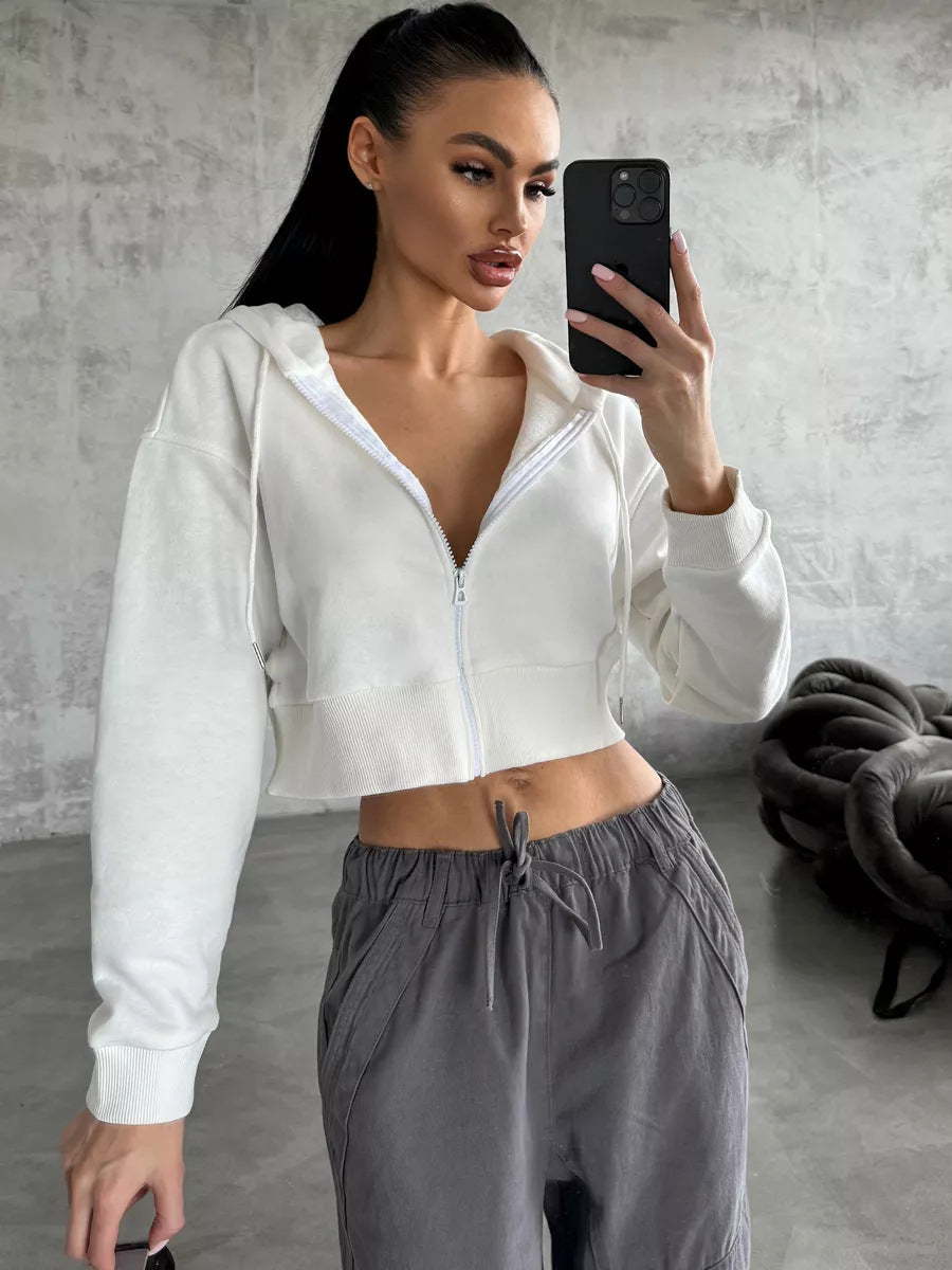 Damen Cropped Kapuzenjacke mit kurzem Reißverschluss und breitem Rippbund – Auréline