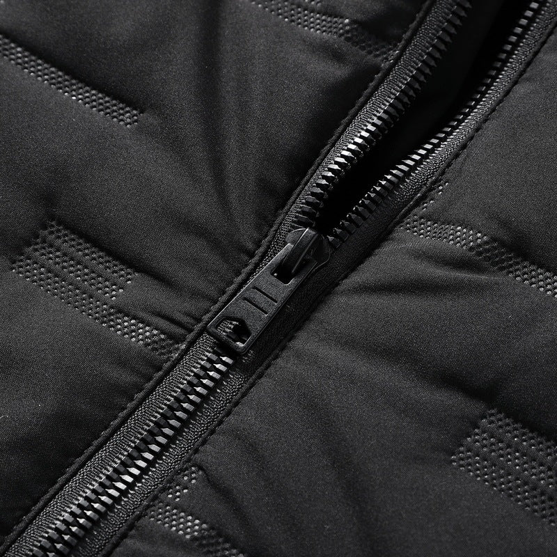 Herren Gefütterte Steppjacke mit Kapuze und geometrischer Steppung Echoarchiv