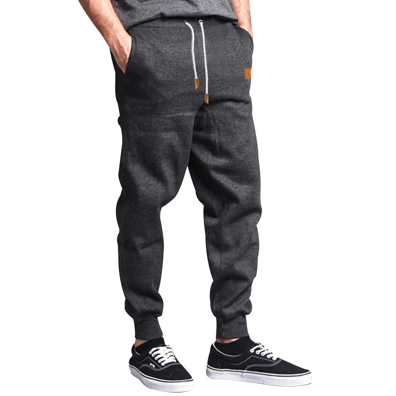 Herren Slim-Fit Jogginghose mit elastischem Bund, Kordelzug und schmalem Beinabschluss Echoarchiv