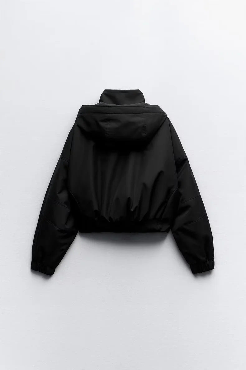 Damen nan kurzes wattiertes Kapuzenblouson mit weitem Boxy‑Schnitt und elastischem Saum Echo Archiv