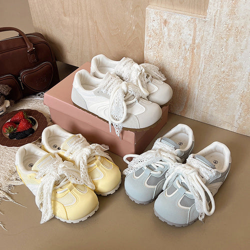 Damen Sneaker mit romantischem Spitzen-Schnürsystem Echo Archiv