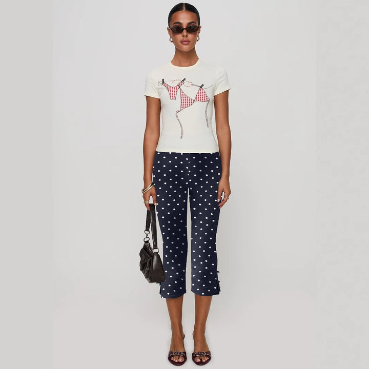 Damen T-Shirt mit kreativem Druck und figurbetontem Schnitt Echo Archiv
